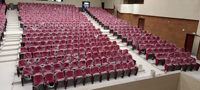 Prix de gros d'usine Sièges de théâtre Auditorium Chaise d'église Sièges imbriqués en bois de hêtre avec bloc-notes de table