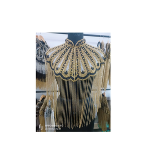 Poncho de diseño clásico con cuentas a mano estilo Top mujeres niñas con ponchos pesados superiores elegantes para fiestas - Product Image 1
