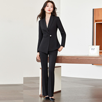Combinaison noire pour femme, nouvelle collection automne 2026, style professionnel à manches longues, élégance raffinée.