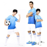 Nouvelles chaussettes de football en tricot personnalisées avec logo, longueur genou, antidérapantes, couleur unie, pour la saison printanière