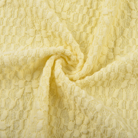 Tela de Encaje Arrugado de Punto Elástico de Poliéster y Spandex de Peso Medio, Transpirable, de Color Amarillo Sólido, para Mujer