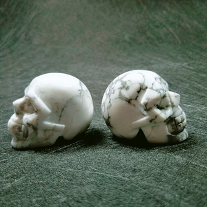 <span class=keywords><strong>Perles</strong></span> de cristal en forme de crânes d'aliens en jaspe Dalmation, prix usine HZ, vente en gros - Product Image 5