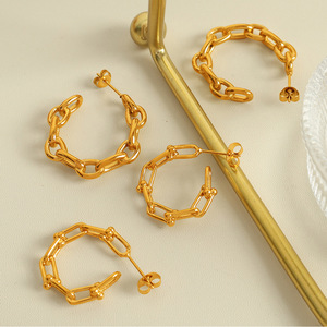 Pendientes de aro con cadena geométrica, chapados en oro de 18k, de acero titanio, para mujer, joyería de moda. - Product Image 1