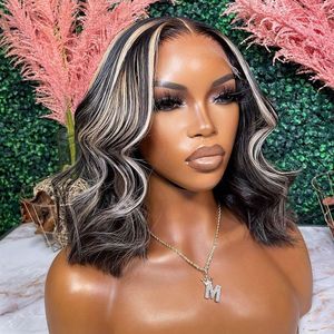 14 Zoll schwarze Bob Perücke mit silbergrauen Highlights Transparente Spitze 5*5 und 13*4 Spitze Echthaar Perücke - Product Image 3