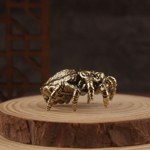 Adorno de Escritorio de Tarántula de Latón, Forma Irregular, Diseño Rústico, Decoración para el Hogar, Oficina, Estudio, Manualidades de Halloween, Pieza Única - Product Image 3