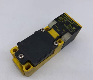 BI30U-CP40-AP6X2 Inductive Sensor -30mm Sensing/Fast Detect -IP68 UPVC for Workshop Automation - Product Image 4