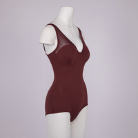 Nouvelle Robe Longue Élégante Bordeaux Unie à Manches Longues et Design Transparent, Coupe Classique, Idéale pour Soirées, Banquets et Bals de Promo