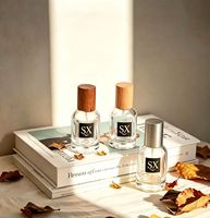 Flacon de parfum rechargeable transparent avec logo personnalisé 30ml/50ml/100ml, couvercle en bois, boîte d'emballage sérigraphiée pour marque privée