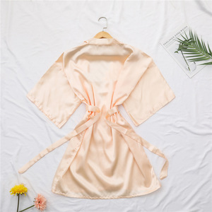 Al por mayor, sexy bata de noche tipo kimono de seda satinada, corta, para boda, damas de honor y novias, de color liso, para mujer - Product Image 3