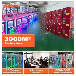 Distributeur automatique de cartes avec fonctions de paiement par pièces, acceptant l'argent liquide, les cartes de crédit et diverses méthodes de paiement - Product Image 5