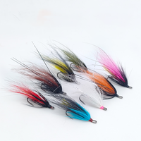 Mouche de pêche à la saumon en 8 couleurs # 6 hameçons doubles à ardillons, plume artificielle de queue de coq pour la pêche à la truite, au bar et à la steelhead en eau douce