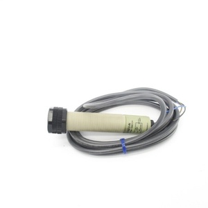 Capteur photoélectrique série <span class=keywords><strong>E3F</strong></span> E3F2-DS10Z2-N PLC - Product Image 1