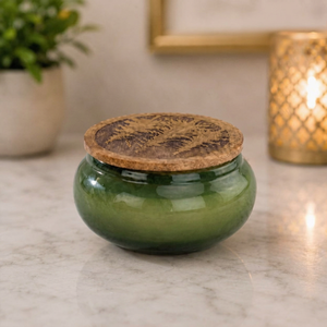 Pot à bougie rond en verre vert ambré avec couvercle en bois, fait main, résistant à la chaleur, porte-bougie aromatique pour la décoration de Noël à la maison - Product Image 1