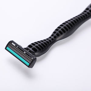 Cabezal pivotante de triple hoja de acero inoxidable con tira lubricante Maquinilla de afeitar desechable Afeitadora para hombres - Product Image 1