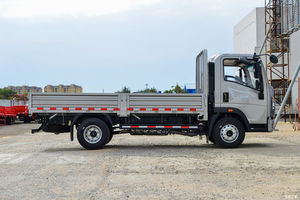 <span class=keywords><strong>Sinotruk</strong></span> <span class=keywords><strong>HOWO</strong></span> 6X4 6 roues nouveau camion léger diesel automatique 4X2 tracteur camion à décharge automatique en Stock camion à benne basculante - Product Image 2