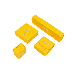 Caja de Regalo Magnética con Tapa en Forma de Arco y Diseño Cuadrado Amarillo con Patrón, para Joyería y Recuerdos, Nuevo Diseño 2025 - Product Image 1