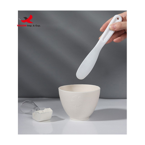 Bol et pinceau de mélange facial en argile cosmétique noire flexible pour soins de la peau et spa, pour cosmétiques DIY, vente en gros à bas prix pour achats mixtes - Product Image 5