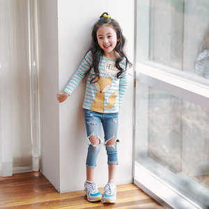 Hauts pour enfants de haute qualité, nouveaux hauts de créateur pour filles avec des images western et des imprimés animaliers - Product Image 4