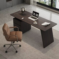 Bureau de direction moderne en bois massif italien, style luxe léger, écologique et durable, pour ordinateur, écriture, étude, salon ou bureau à domicile