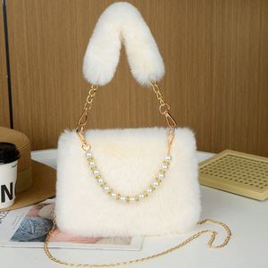 Bolso de Mano de Felpa I-0298 para Mujer, Nuevo Bolso de Invierno con Cadena, Bolso Cruzado de Moda con Perlas - Product Image 5