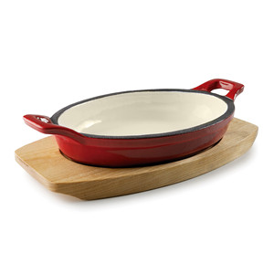 Mini casseruola ovale Magma Red con supporto in legno per cuocere e servire - Product Image 1