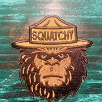 Nouveau design en gros Bigfoot broderie Patch sasquatch concepteur patchs tissés patchs chapeaux personnalisés Logo broderie