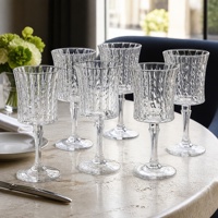 235ml heldere geperste glazen wijnglas 180mm diamantgeslepen steelglas met geribbelde steel, rechtstreeks van de fabriek voor bruiloften en feesten