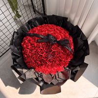 Bouquet de roses artificielles réalistes en savon rouge fait main, arrangement floral doux pour la Saint-Valentin, mariage, anniversaire