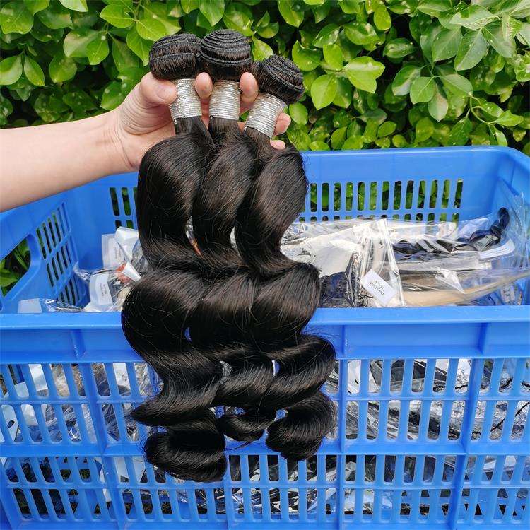 Cheveux ondulés souples