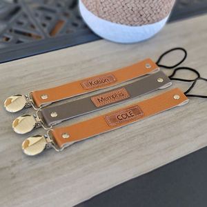 Clips Duraderos para Chupetes de Cuero PU, con Logotipo Personalizado, Soporte para Chupetes, Regalo Simple para Bebés - Product Image 4