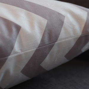 Coussin carré de style nordique à motif géométrique en polyester avec insert pour la décoration du canapé du salon - Product Image 5