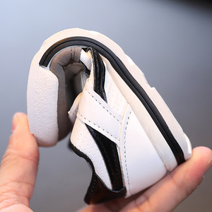 Chaussures de sport pour enfants à semelle souple en cuir non PU, baskets de créateurs pour garçons, idéales pour l'école et la marche - Product Image 5