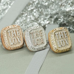 Bague de mariage hip-hop de luxe sur mesure, taille ronde brillante VVS, argent sterling 925, unisexe, sertie en canal, certifiée IGI - Product Image 5