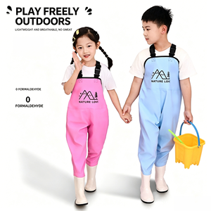 Salopette de pêche en PVC imperméable de haute qualité et durable pour enfants, avec <span class=keywords><strong>bottes</strong></span> intégrées pour jouer dans l'eau - Product Image 1