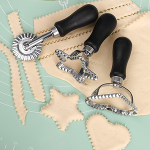 Moule à raviolis en alliage <span class=keywords><strong>de</strong></span> zinc à bords cannelés, formes cœur, étoile, cercle, carré, triangle, pour la pâtisserie - Vente en gros - Product Image 3