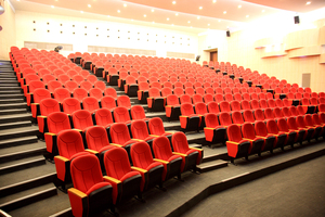 Chaise d'auditorium de cinéma à bon prix avec tablette d'écriture, revêtement en tissu, chaise de théâtre pour étudiants, de l'usine de Foshan - Product Image 3