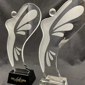 PUJIANG personnalisé en forme de papillon récompense personnalisée femme aile d'ange k9 trophée de cristal