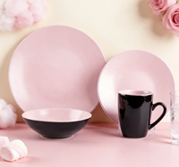 Ensemble de 16 pièces de vaisselle en grès émaillé couleur rose moderne, comprenant des bols de cuisine, des assiettes et des tasses à café en céramique, populaire et très vendu