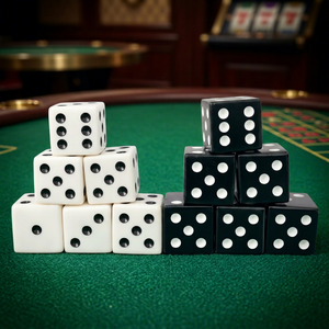 Dados de Cuerno Negro Premium Hechos a Mano, Juego de Dados Vikingos de Seis Caras, Dados Históricos Medievales para Juegos, Exportador y Fabricante Mayorista - Product Image 1