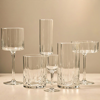 Verres à vin en cristal à nervures verticales en forme de pétale, flûtes à champagne en verre côtelé, verres à whisky pour mariage