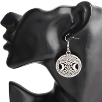 Boucles d'oreilles gothiques à pendentif de déesse Triple lune, bijou gothique Wicca Witchy pour femmes
