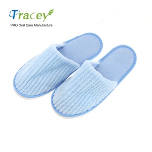 Pantuflas Desechables de Felpa de Coral Estampadas de Alta Calidad para <span class=keywords><strong>Hotel</strong></span>, Color Azul, con Suelas Antideslizantes Cálidas para Spa y Salones de Belleza - Product Image 3