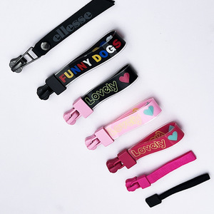 Tirador de cremallera de silicona 3D personalizado, deslizador de cremallera de PVC, cabeza de cremallera de goma con cuerda encerada para bolsas de ropa deportiva - Product Image 2