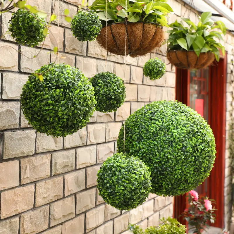 Outlet pabrik PE ramah lingkungan, bola rumput kotak kayu buatan, bola Topiary buatan hijau, dekorasi rumah