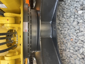 Excavadora Hidráulica de Orugas Usada de la Marca Japonesa Original Komatsu PC130 de 13 Toneladas con Motor y Bomba Cummins - Product Image 6