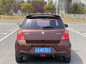 Auto Usata Suzuki Swift 2014 2015 2016 Modello 1.5L Automatico Edizione Fashion con Personalizzazione Interni - Product Image 2