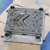 Matrice de formage d'angle monobloc pour codes d'angle de conduits HVAC, matrice d'emboutissage d'angle TDF/TDC pour travaux de tôlerie