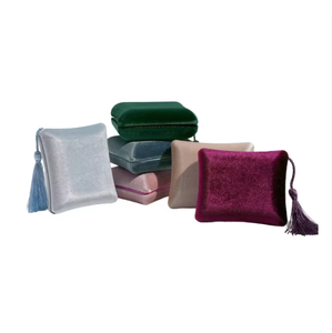 Custom Logo Velvet Jewelry <b>Boxes</b> Wholesale Tassel Velvet Jewelry <b>Boxes</b> Square Shape Plush Velvet Surface - Product Image 2