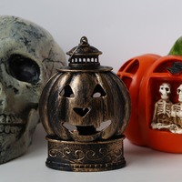Halloween-Kürbislampen-Harzstatue, individuelle Figurenherstellung – handgeschnitzte LED-Gruseldeko für Feiertagspartys und Spukhäuser