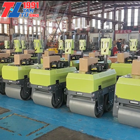 Prix de gros usine 500kg 600kg 800kg Compacteur routier autoporté à double tambour, moteur haute puissance et entraînement hydraulique